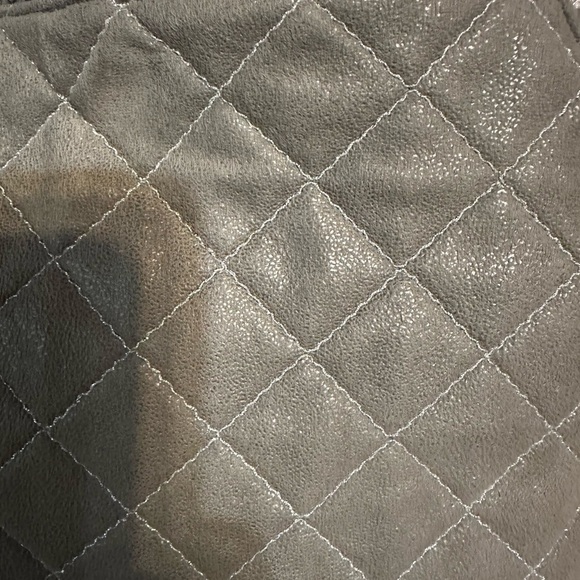 Stella McCartney large grey quilted Falabella bag. Chain detail. Authenticated - Picture 4 of 13